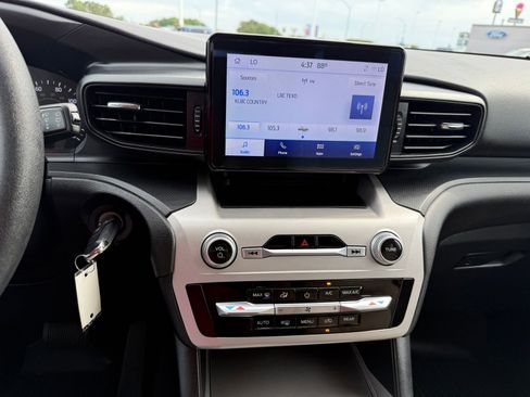 Certified 2022 Ford Explorer 2WD image 15