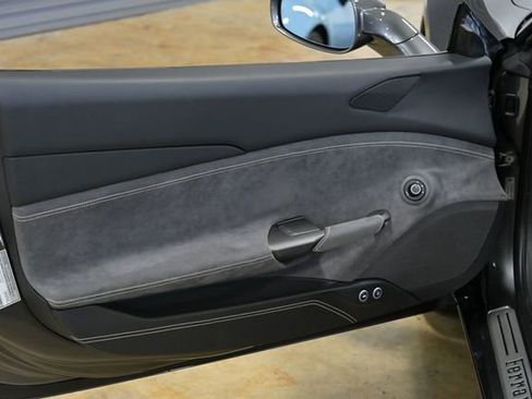 Used 2018 Ferrari 488 Spider image 29