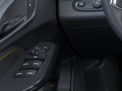 Used 2024 Chevrolet Trax ACTIV w/ Sunroof Package FWD image 22