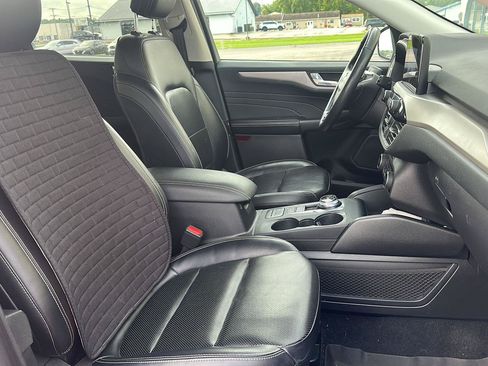 Used 2021 Ford Escape SEL w/ Technology Package AWD/4WD image 14