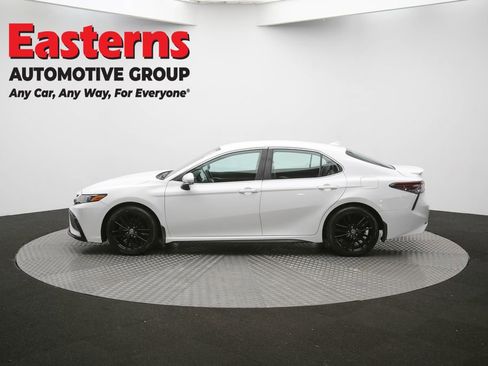Used 2022 Toyota Camry SE image 91
