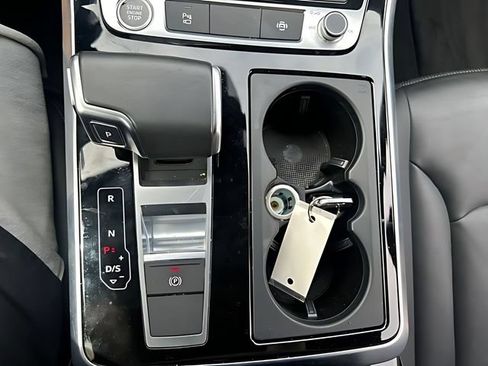 Used 2025 Audi Q7 3.0T Premium Plus AWD/4WD image 25