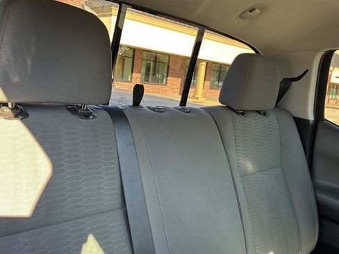 Used 2019 Toyota Tacoma SR5 AWD/4WD image 21