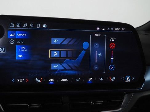 Used 2024 Chevrolet Equinox EV LT image 40