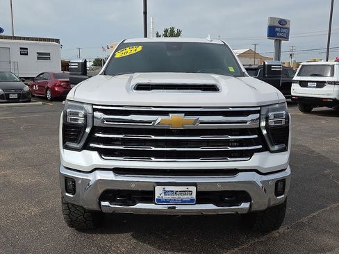 Used 2024 Chevrolet Silverado 2500 LTZ w/ LTZ Premium Package AWD/4WD image 8