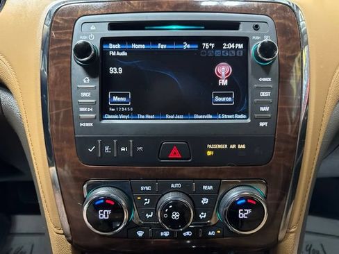 Used 2017 Buick Enclave Leather FWD image 11
