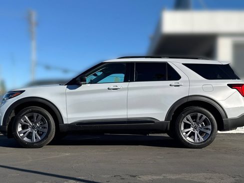 New 2026 Ford Explorer Active w/ Active Comfort Package AWD/4WD image 9