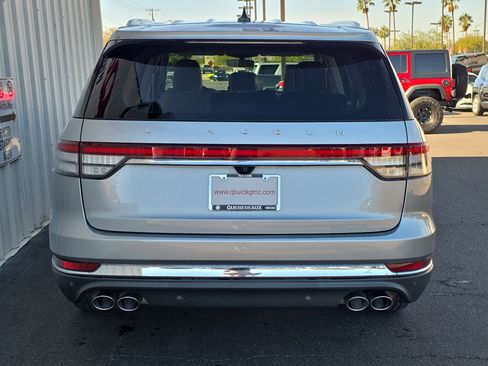 Used 2023 Lincoln Aviator Standard w/ Elements Package image 7