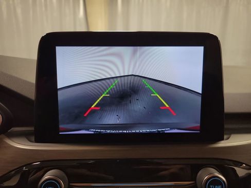 Used 2020 Ford Escape Titanium image 20