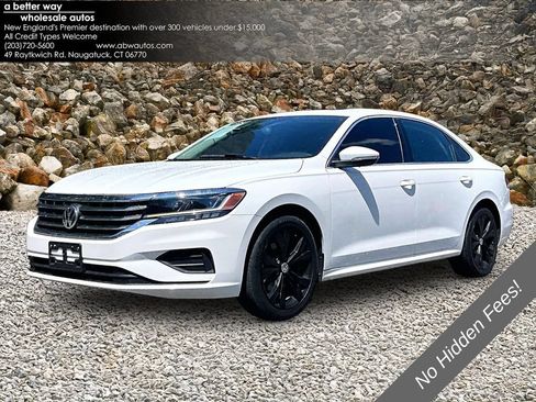 Used 2022 Volkswagen Passat 2.0T SE FWD image 1