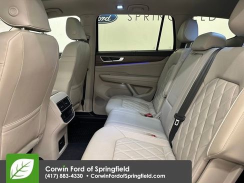 Used 2024 Volkswagen Atlas SEL Premium R-Line image 18