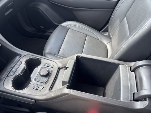 Certified 2023 GMC Acadia SLT w/ Elevation Edition AWD/4WD image 30