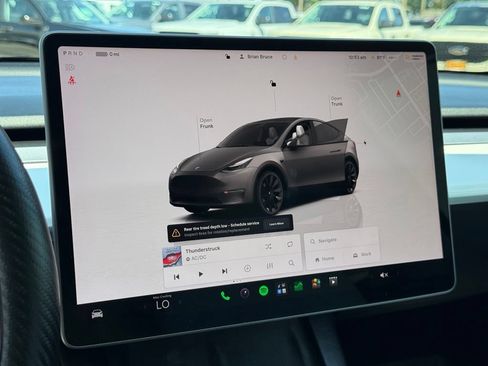 Used 2023 Tesla Model Y Long Range AWD/4WD image 9