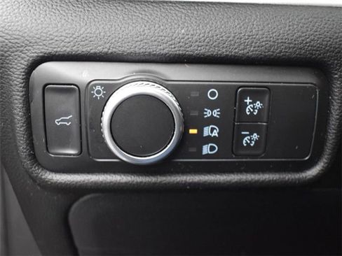 Used 2021 Ford Explorer XLT w/ Class III Trailer Tow Package image 13