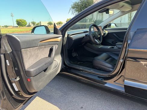 Used 2023 Tesla Model 3 Standard Range RWD image 7