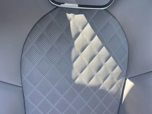 Used 2022 Genesis G70 3.3T w/ Sport Prestige Package image 39