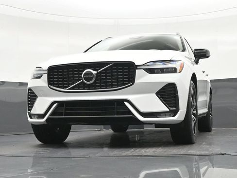 Certified 2024 Volvo XC60 B5 Core AWD/4WD image 27