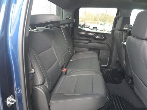 Used 2023 Chevrolet Silverado 1500 LT image 14