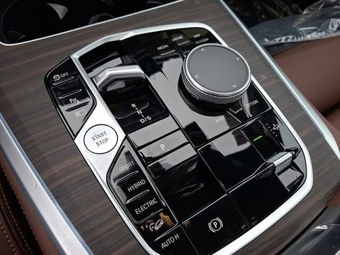 New 2026 BMW X5 xDrive50e w/ M Sport Package image 13