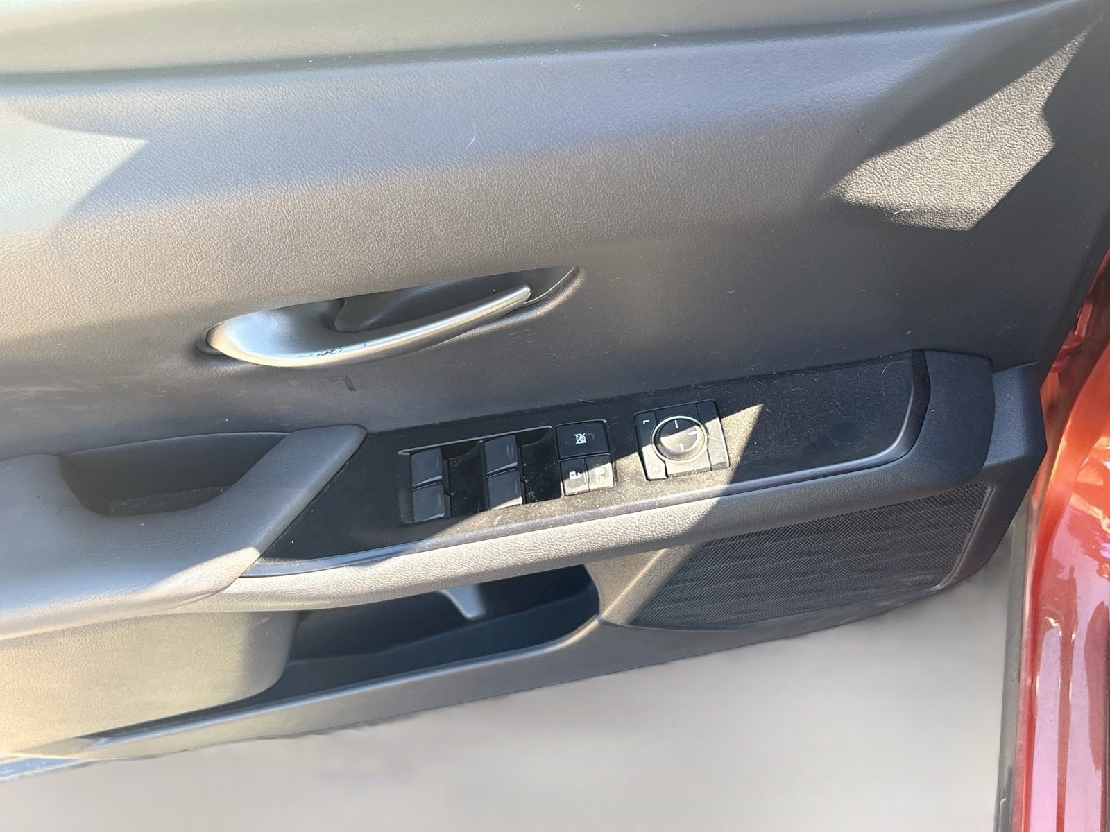 Used 2019 Lexus UX 250h AWD/4WD image 17