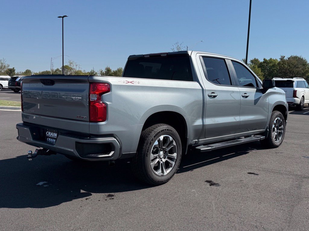 Used 2023 Chevrolet Silverado 1500 RST AWD/4WD image 4