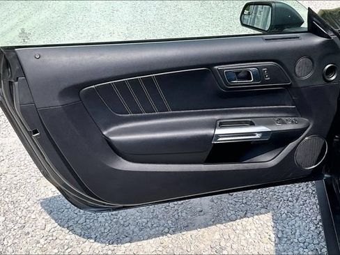 Used 2018 Ford Mustang Premium RWD image 20