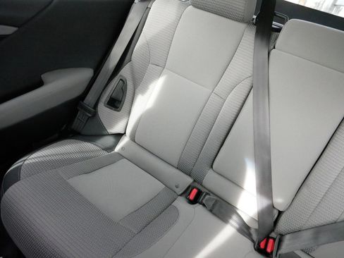 Used 2022 Subaru Outback Premium image 12