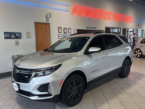 Used 2022 Chevrolet Equinox RS image 2