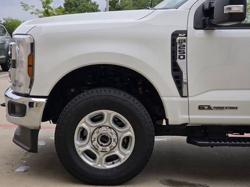 Used 2025 Ford F250 XLT w/ FX4 Off-Road Package AWD/4WD image 5