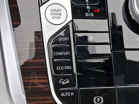 New 2026 BMW X5 xDrive40i w/ Climate Comfort Package image 18