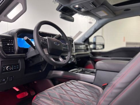 New 2026 Ford F250 Lariat w/ Black Appearance Package image 23