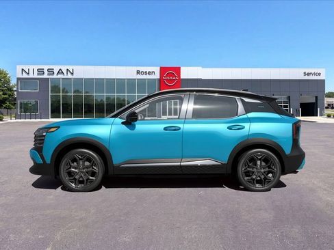 New 2026 Nissan Kicks SR w/ SR Premium Package AWD/4WD image 16