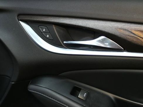 Used 2023 Buick Enclave Avenir w/ Trailering Package, 5000 lbs. image 9