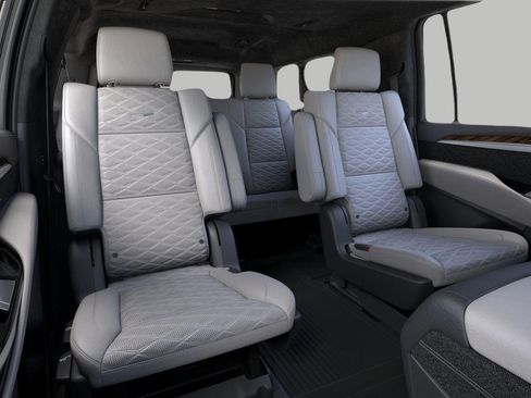 New 2026 Cadillac Escalade ESV Platinum Luxury w/ LPO, Radiant Package AWD/4WD image 17