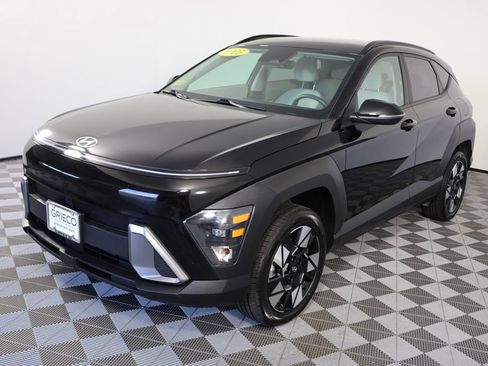 Certified 2025 Hyundai Kona SEL AWD/4WD image 4