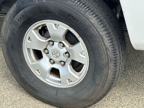 Used 2012 Toyota Tacoma PreRunner w/ SR5 Pkg RWD image 25