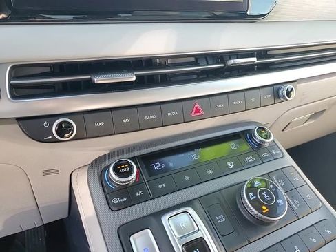 Used 2024 Hyundai Palisade Limited image 22