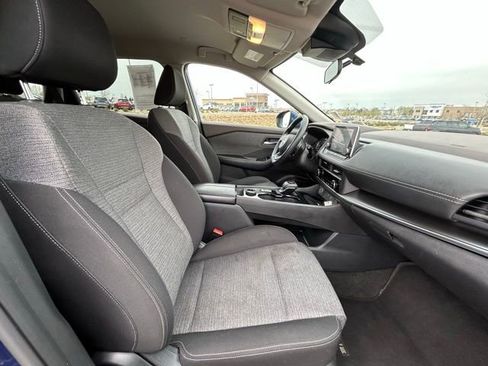 Used 2023 Nissan Rogue SV image 34