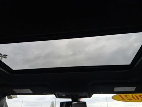 Used 2021 GMC Sierra 1500 AT4 w/ AT4 Preferred Package image 13