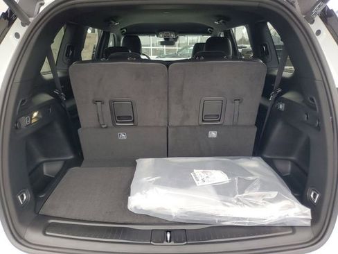 New 2025 Jeep Grand Cherokee L Limited image 9