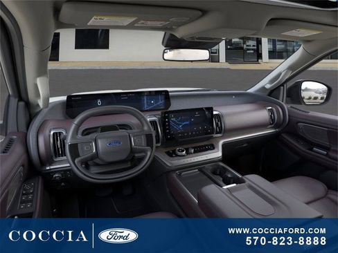 New 2025 Ford Expedition Platinum w/ Platinum Ultimate Package image 9