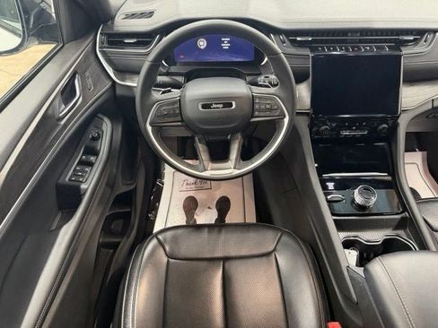 Used 2024 Jeep Grand Cherokee L Limited w/ Luxury Tech Group II AWD/4WD image 12
