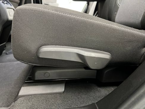 Used 2025 Chevrolet Blazer LT FWD image 18