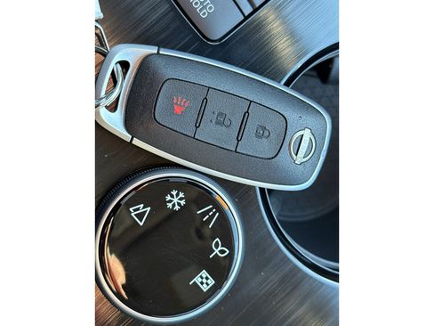 Certified 2025 Nissan Rogue S image 36