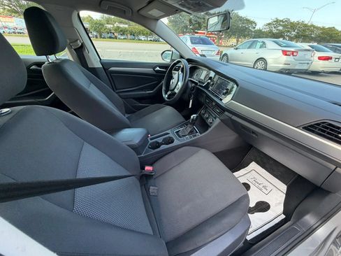 Used 2019 Volkswagen Jetta S w/ Driver Assistance Package FWD image 17