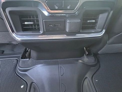 Used 2022 GMC Sierra 3500 Denali image 21