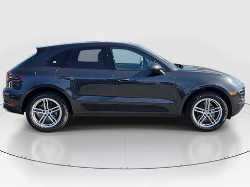 Used 2017 Porsche Macan AWD/4WD image 4