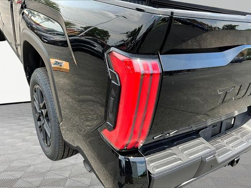 New 2026 Toyota Tundra Limited AWD/4WD image 15