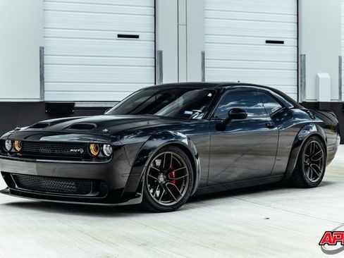 Used 2020 Dodge Challenger SRT Hellcat Redeye RWD image 35