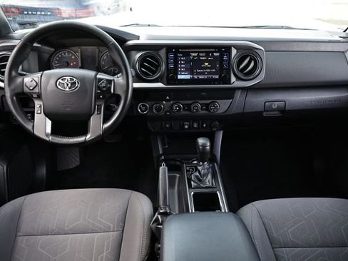 Used 2019 Toyota Tacoma TRD Sport image 29